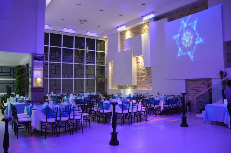 Party Hills Lounge — galería