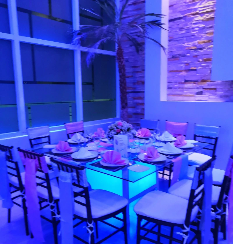 Party Hills Lounge — galería